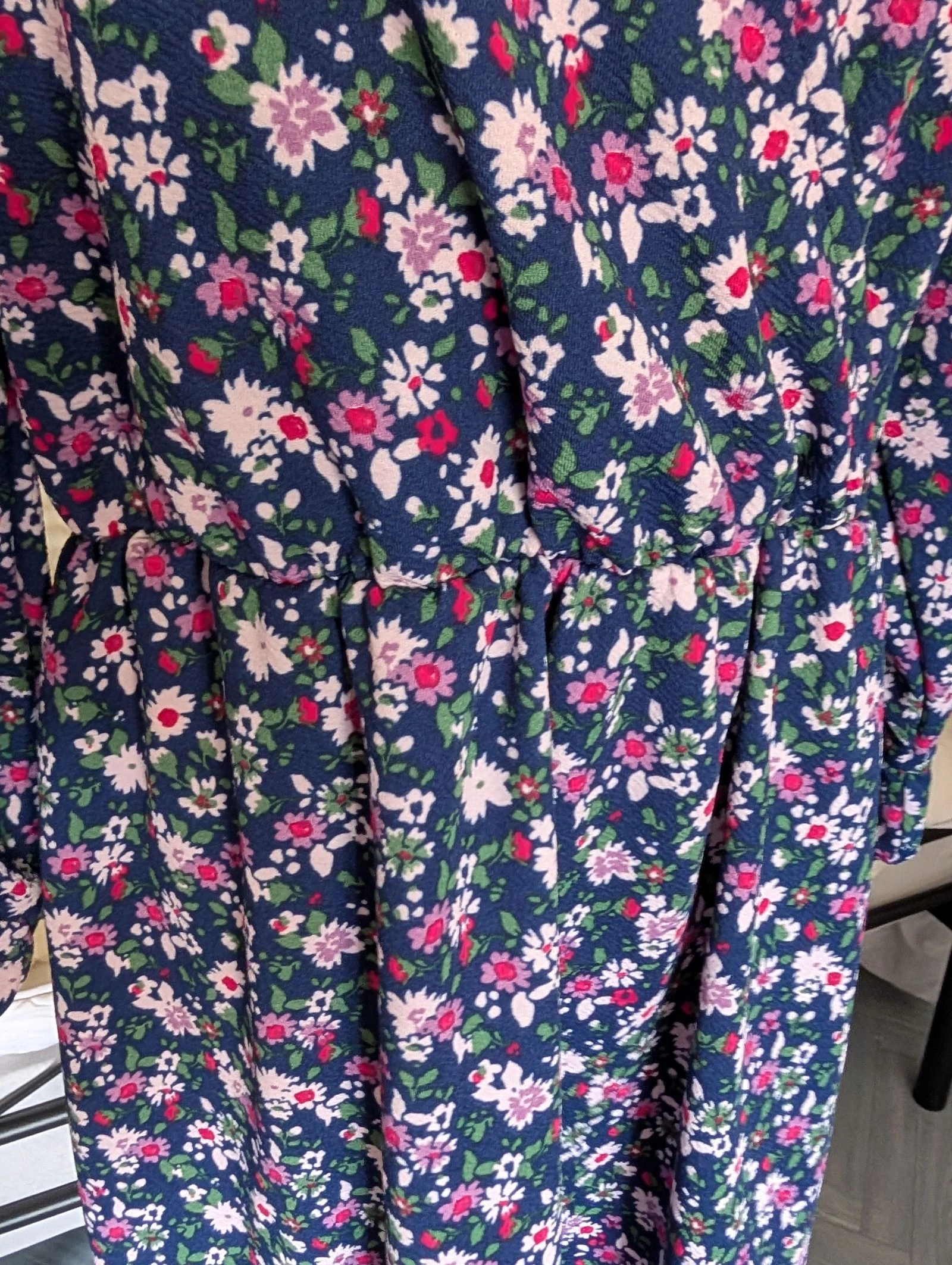 Magnífica Robe floral boêmia azul fluida com coração coberto – Tamanho G – photo 4